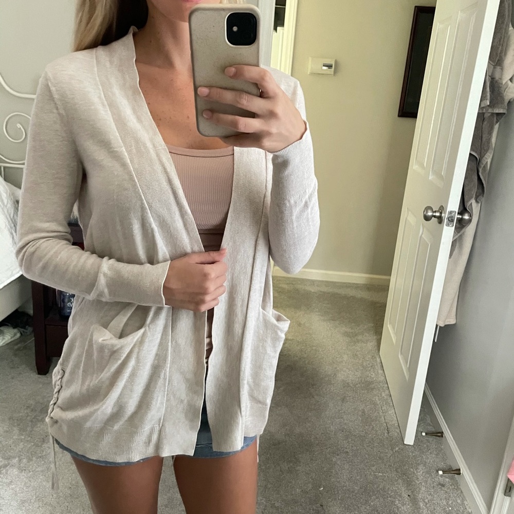 Nude cardigan/sweater